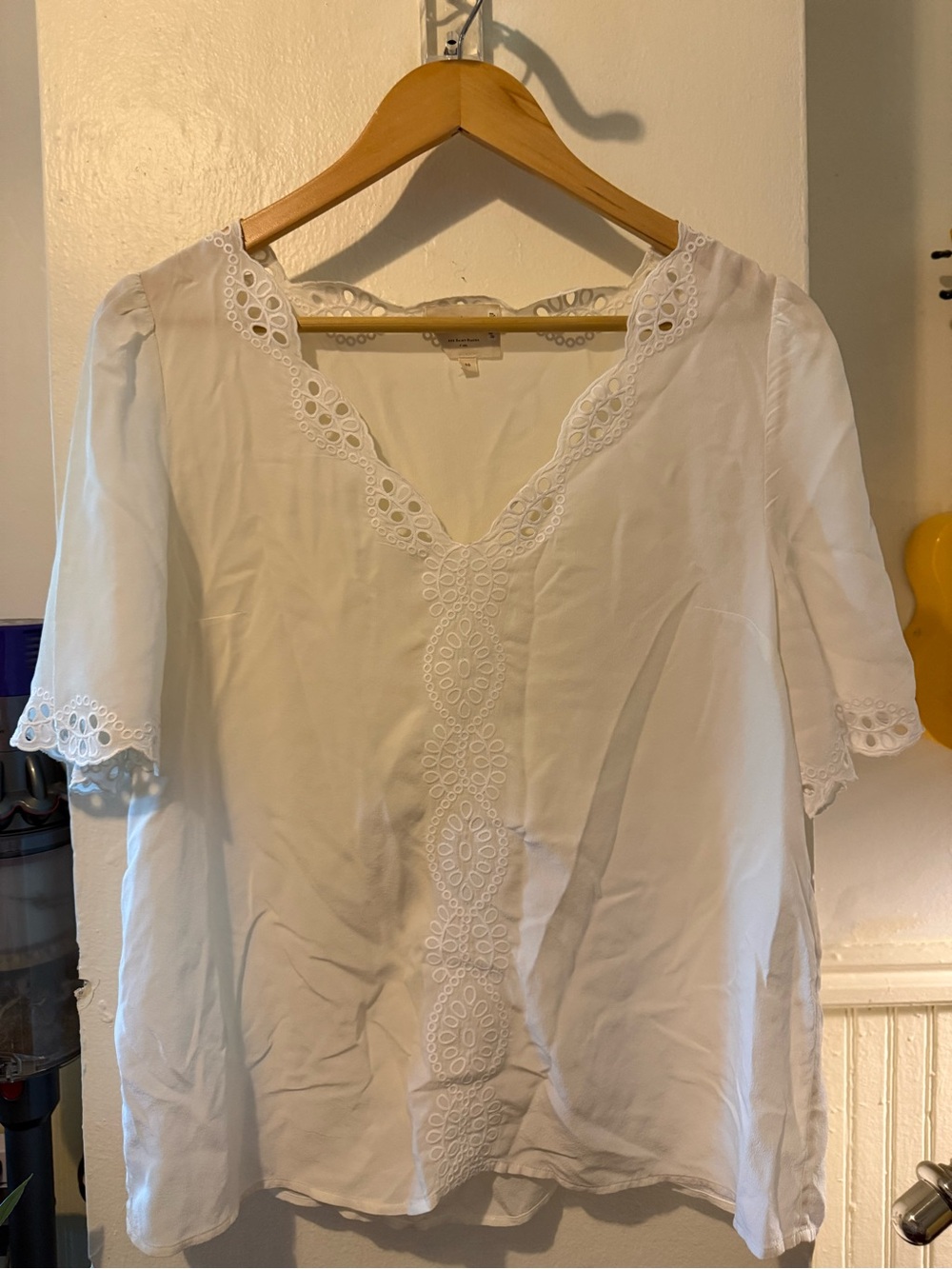 Sezane White Eyelet V-Neck Blouse size 40